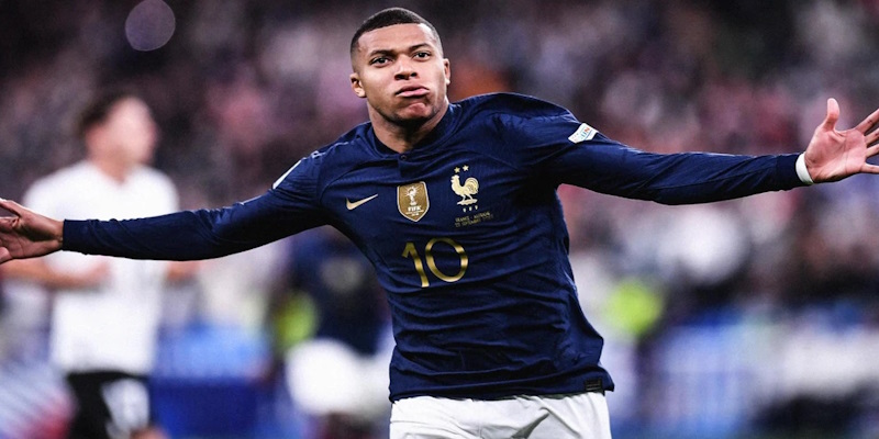 Kylian Mbappe - Một lòng cống hiến cho đội tuyển quốc gia