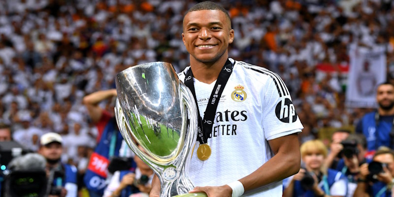 Liệu Mbappe có thể kế thường những di sản của CR7?